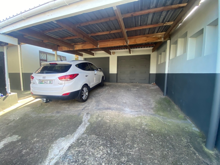 6 Bedroom Property for Sale in Berea Eastern Cape